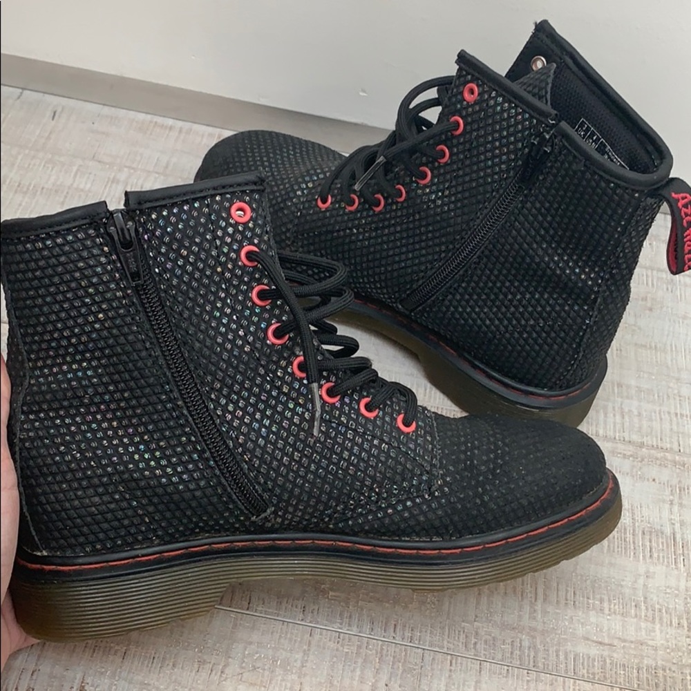 Dr. Martens (Kids)